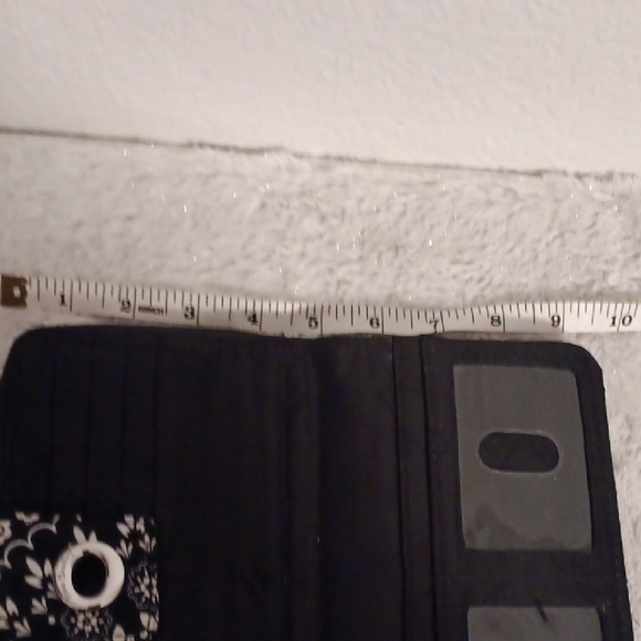 Vera Bradley Black and Cream Floral Wallet - Picture 12 of 13
